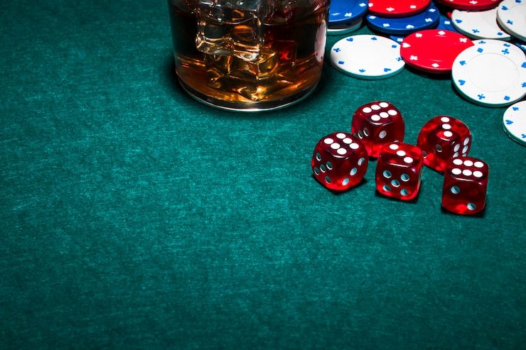 Antarmuka permainan Diamond Empire menampilkan gulungan berlian bersinar dan tata letak pembayaran yang jelas